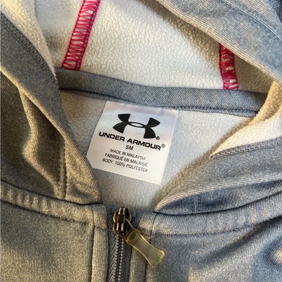 Small under armour zip-up hoodie - Picture 3 of 4